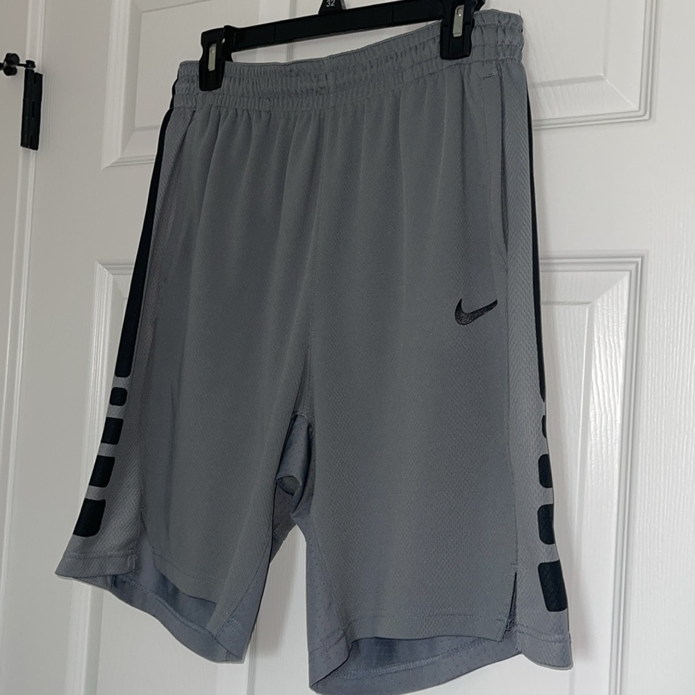 Nike Dri-fit Gray Athletic Performance Shorts - Picture 2 of 3